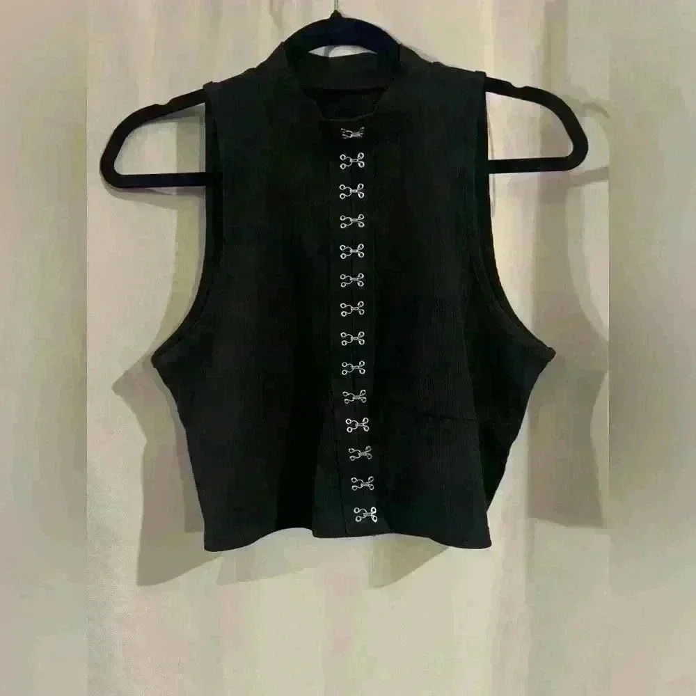 Women’s Black SHEIN Curve Crop Top